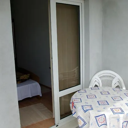 Apartment Ljiljana Brna